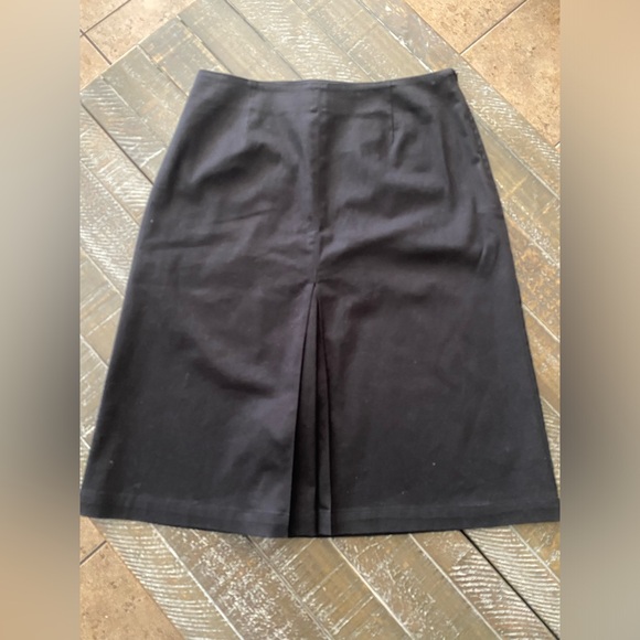 TALBOTS Pleat Skirt🥰 - Picture 2 of 8
